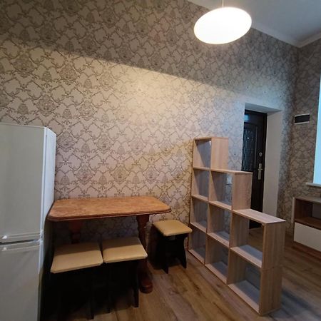Квартира З Ремонтом Між Залізничним Вокзалом І Центром 리비프 외부 사진